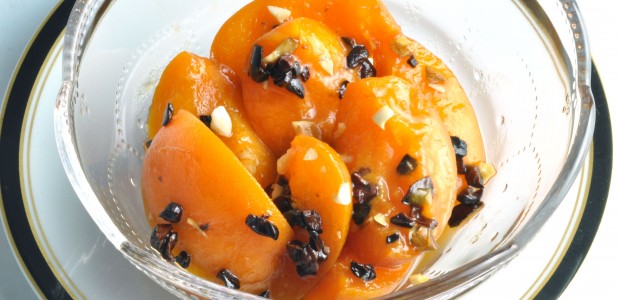 Apricots with Cacao Nibs from Extraordinary Vegan
